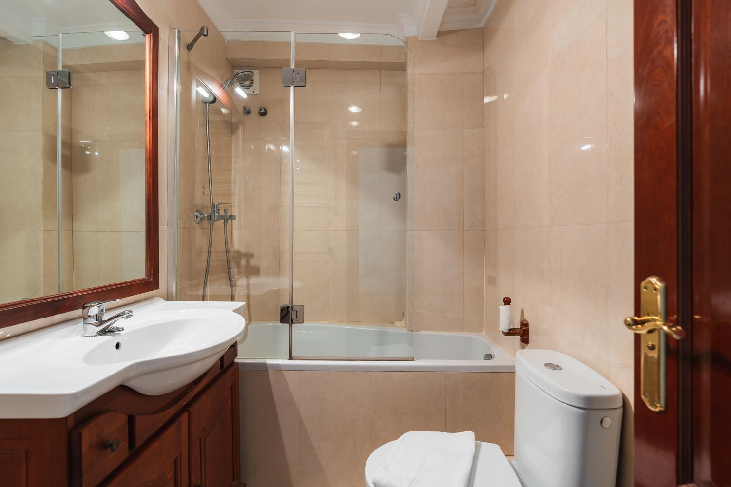 Tuguest Huelin Apartamento *
